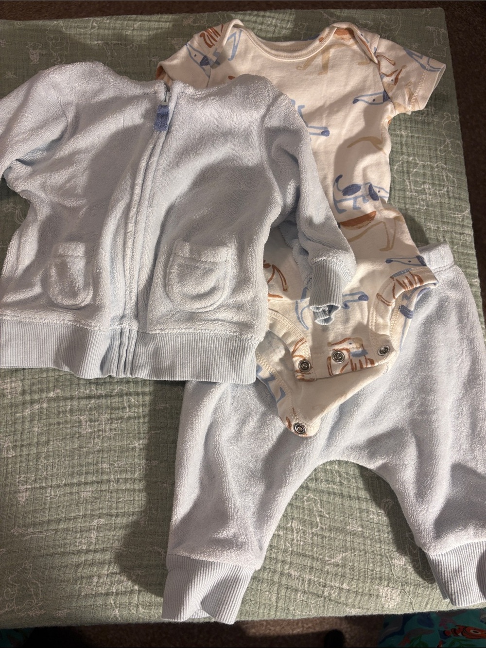 Baby 3-Piece Set in Light Blue with dog Print Bodysuit
